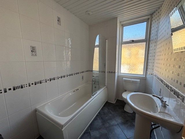 Additional image 8 of 2 bed flat to rent17c Nelson Street, Kirkcaldy KY2