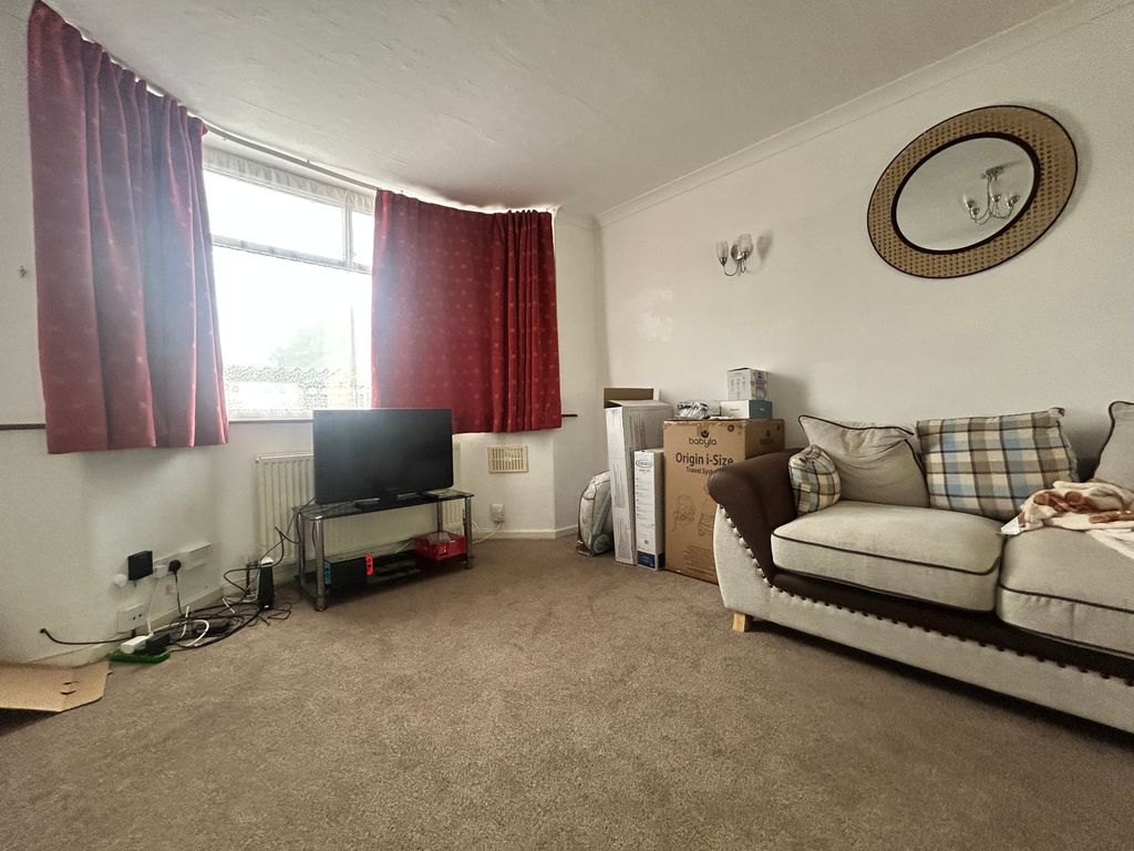 Property photo 2 of 12 Image