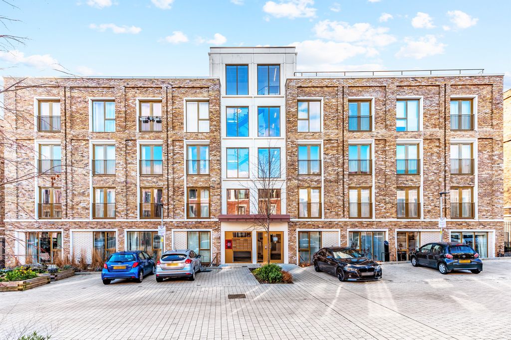 Property photo 1 of 15