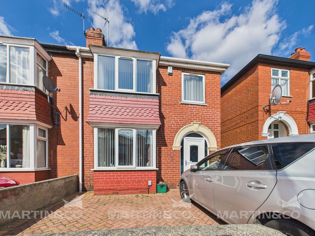 Property photo 1 of 15 Cam02406G0-Pr0465-Still023