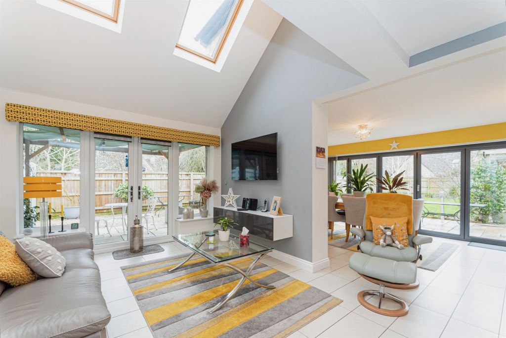 Property photo 3 of 25