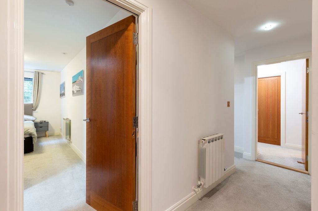 Additional image 5 of 3 bed flat for sale9 West Park Apartments, St Helier JE2