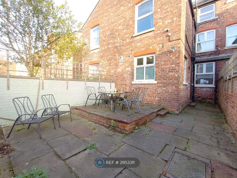 Property photo 3 of 11