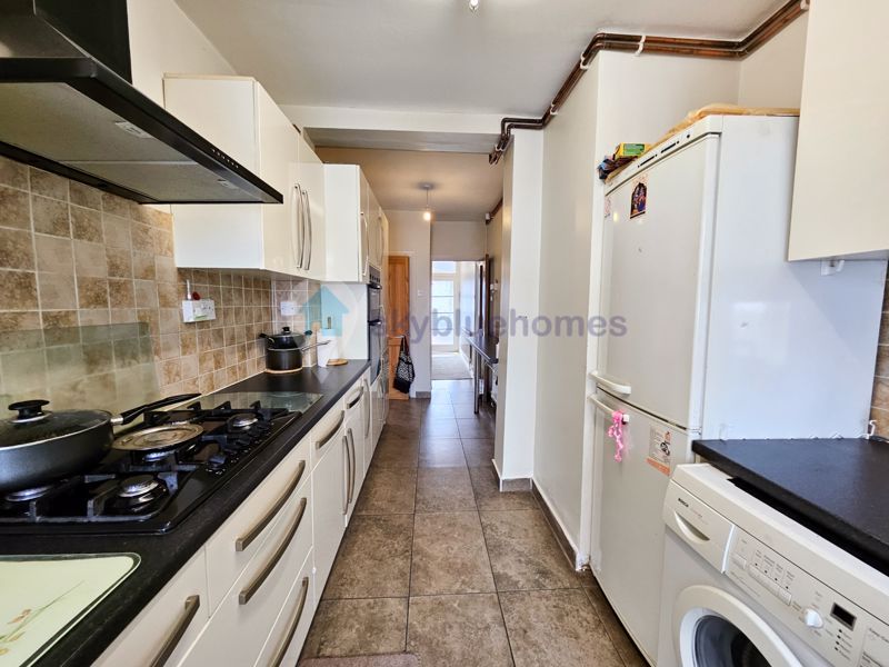 Property photo 3 of 12 Photo 11