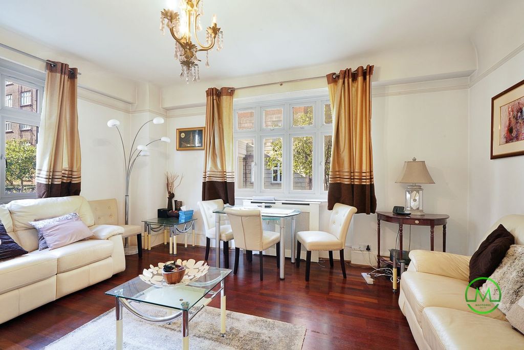 Property photo 1 of 14 Ground Floor Three Bedroom Flat