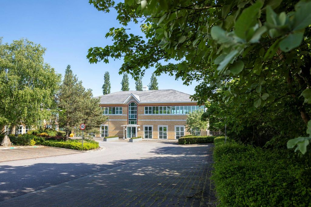 Property photo 3 of 23 2_Tg_Theale_06.Jpg