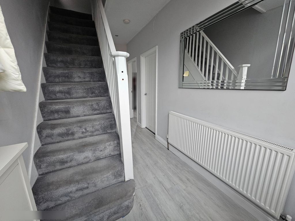 Property photo 2 of 13 Photo 1