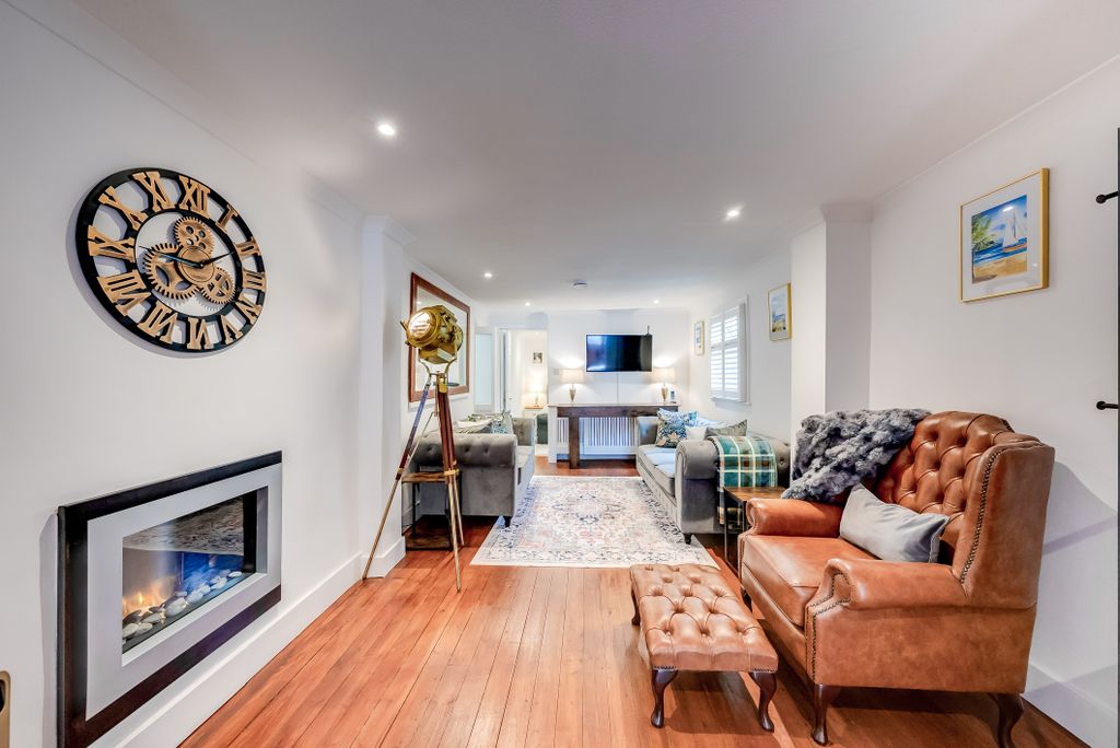 Property photo 1 of 43 A7S06537Hdr