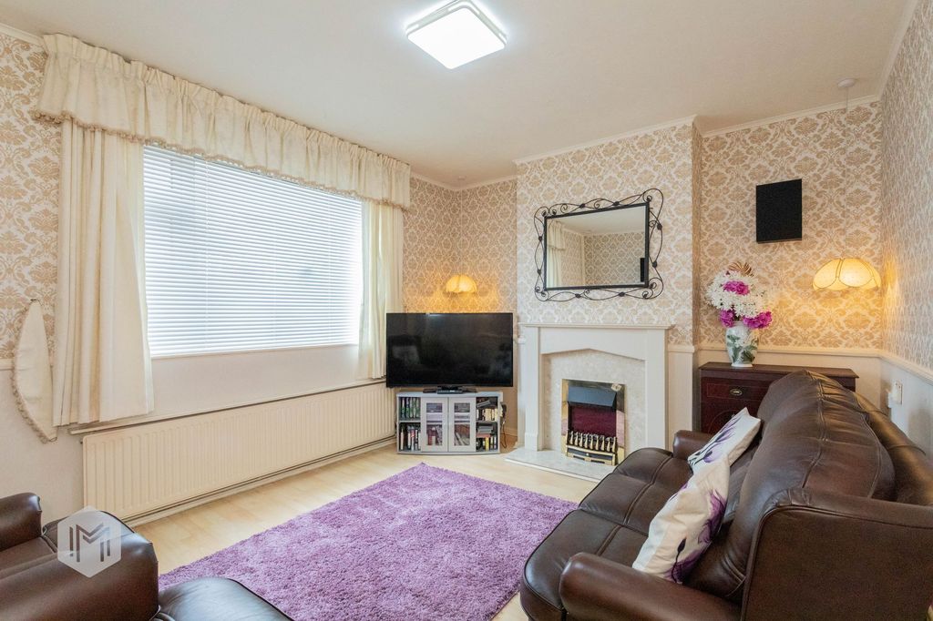 Property photo 3 of 21