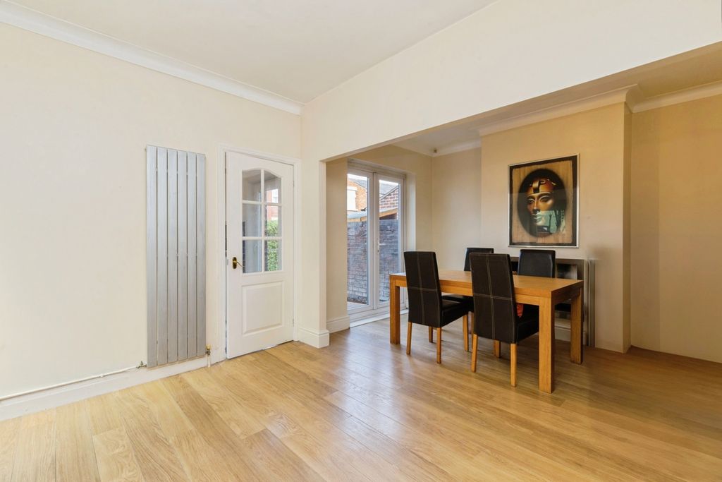 Property photo 3 of 17 Dining Room