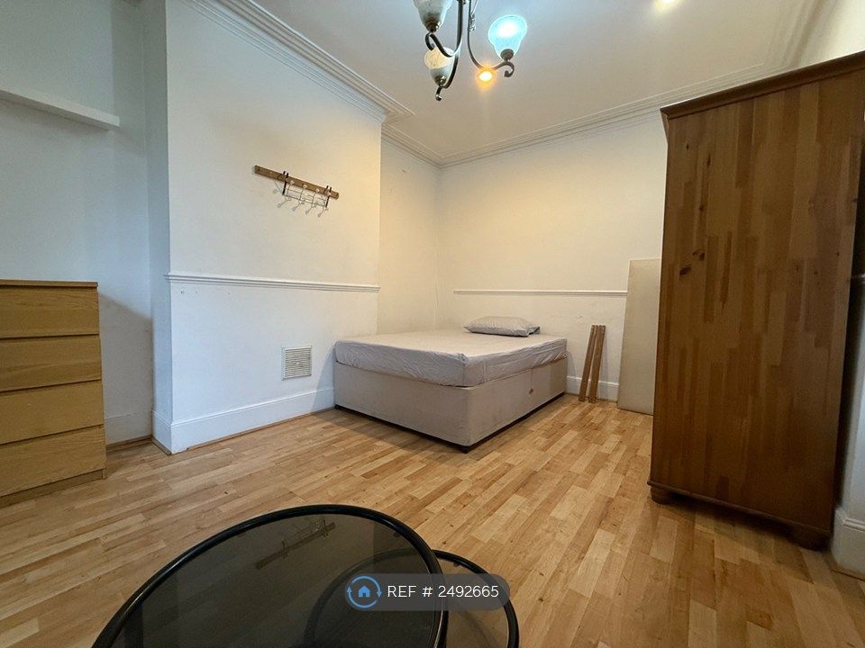 Property photo 1 of 3
