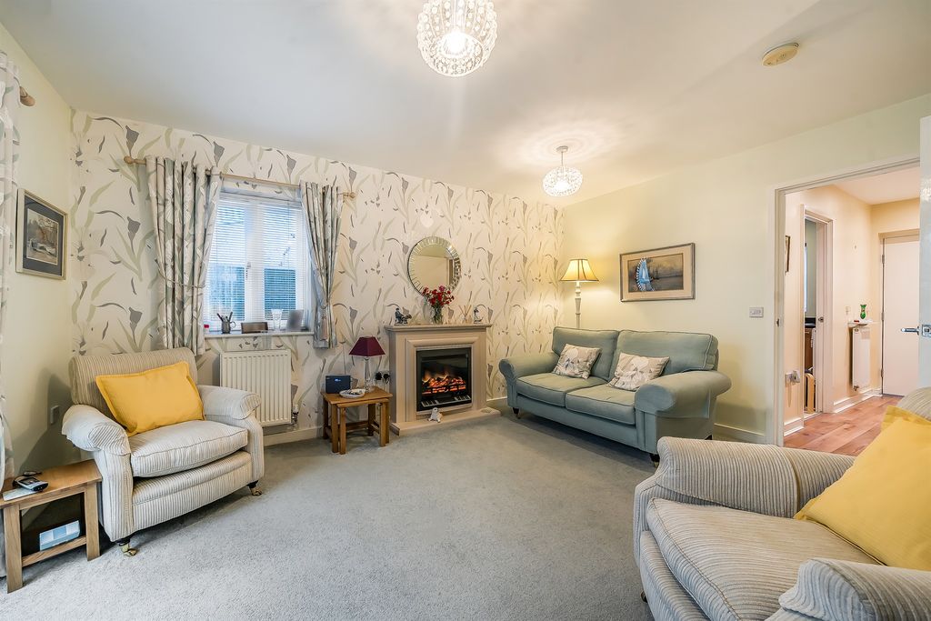 Property photo 2 of 13