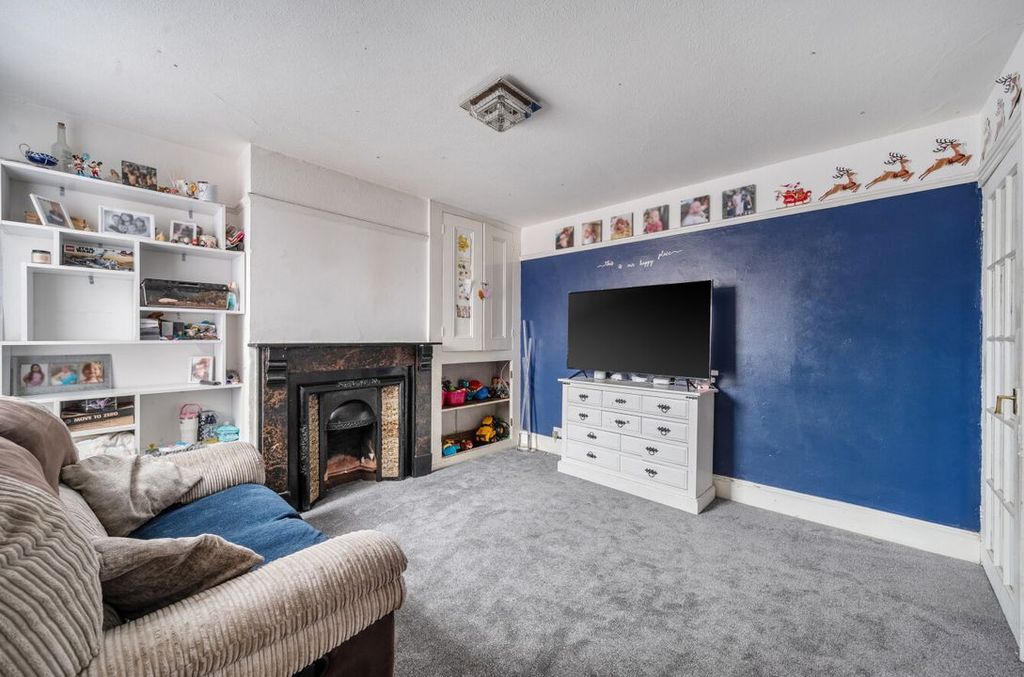 Property photo 2 of 17 139276386943Fdb9A4A08