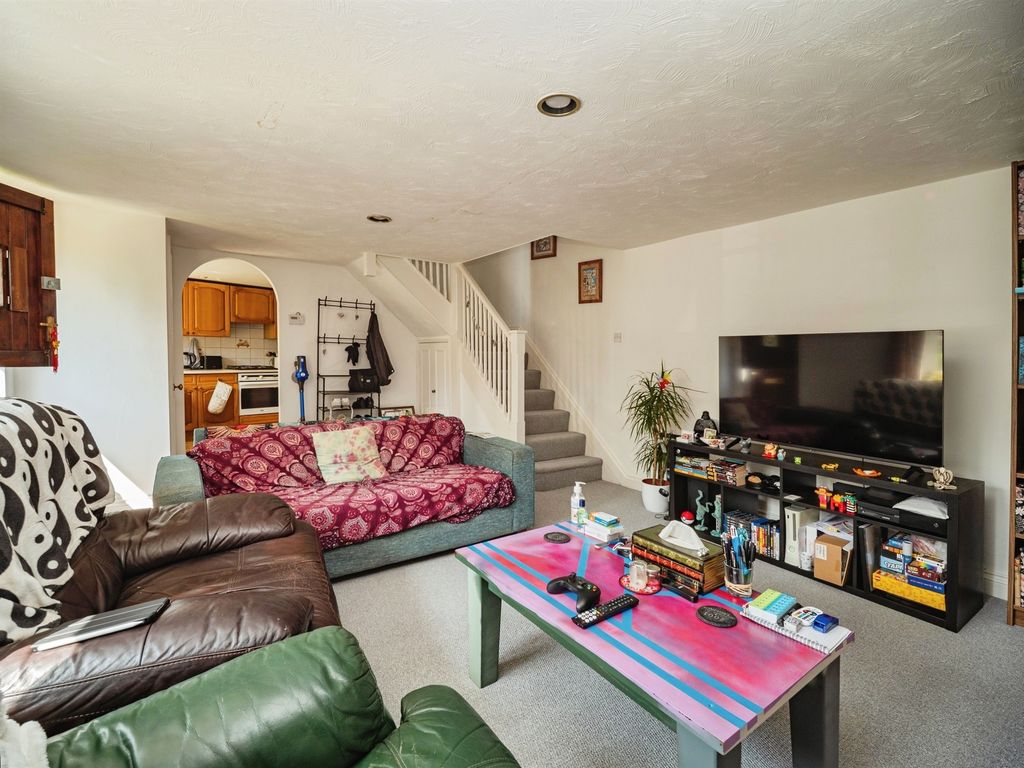 Property photo 3 of 19