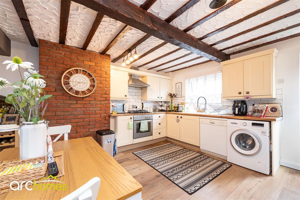Property photo 3 of 20 Lowton Road-4-2.Jpg