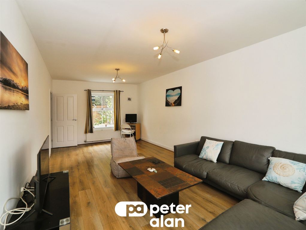 Property photo 3 of 23