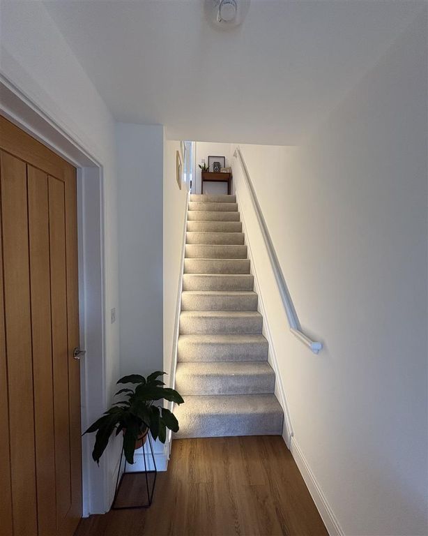Property photo 2 of 20 Entrance Hallway