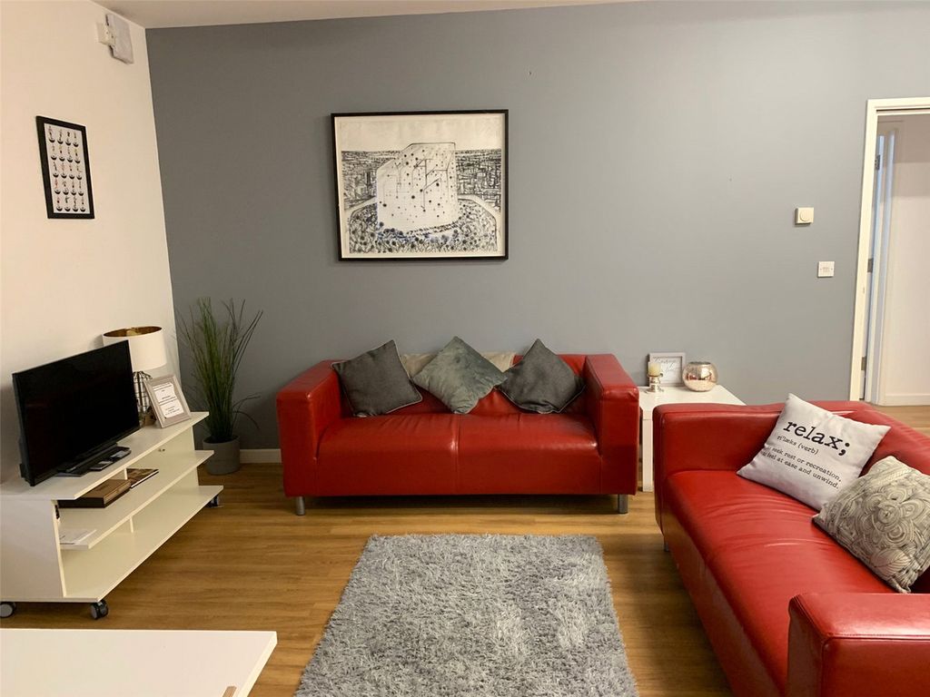Property photo 1 of 10