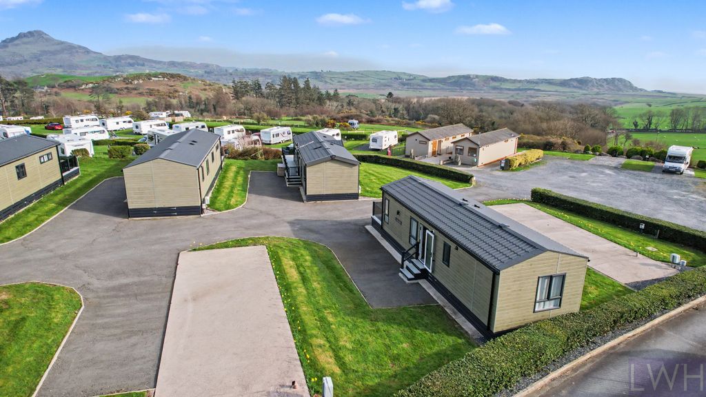 Property photo 3 of 10 Aerial