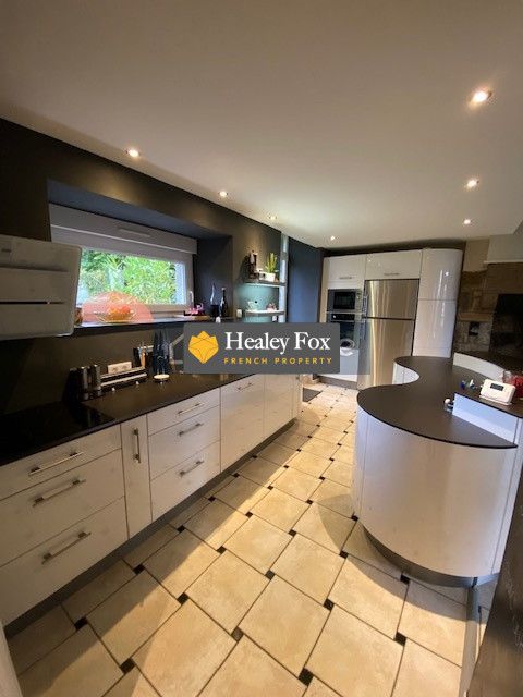 Property photo 3 of 13