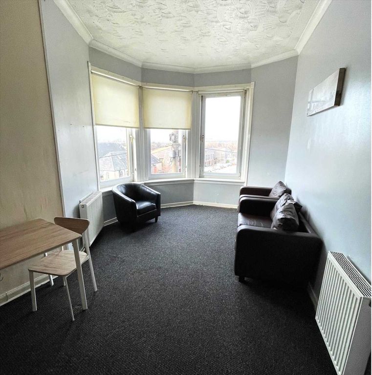 Property photo 2 of 6 Lounge Area