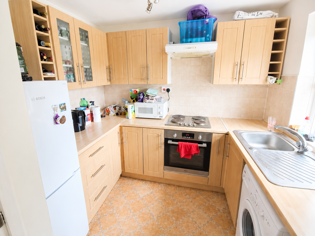 Property photo 2 of 4 Kitchen