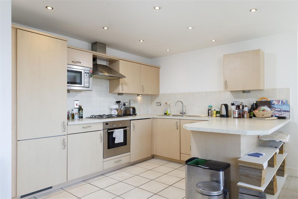 Property photo 3 of 15 Kitchen