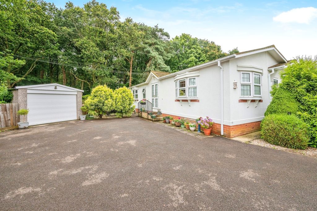 Property photo 1 of 15