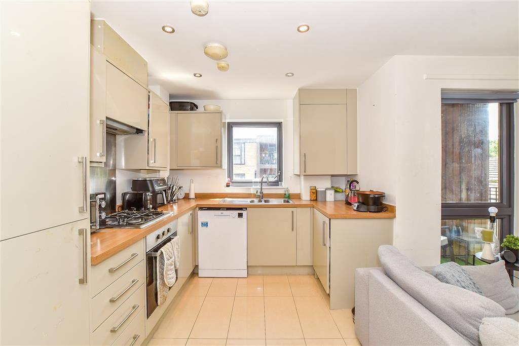 Property photo 2 of 11 Lounge/ Diner/ Kitchen