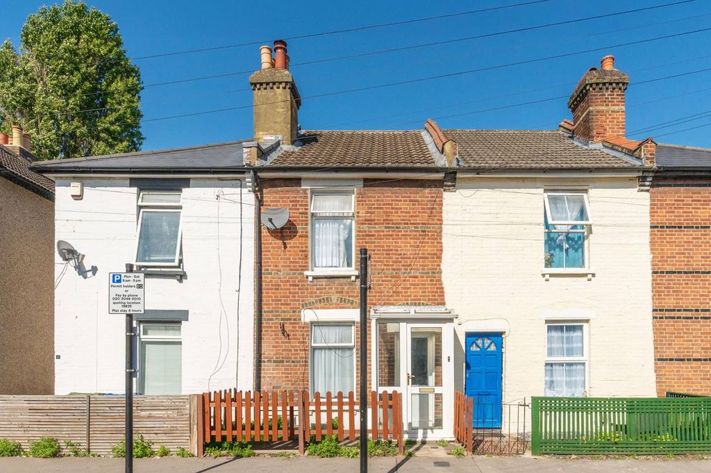 Property photo 2 of 11