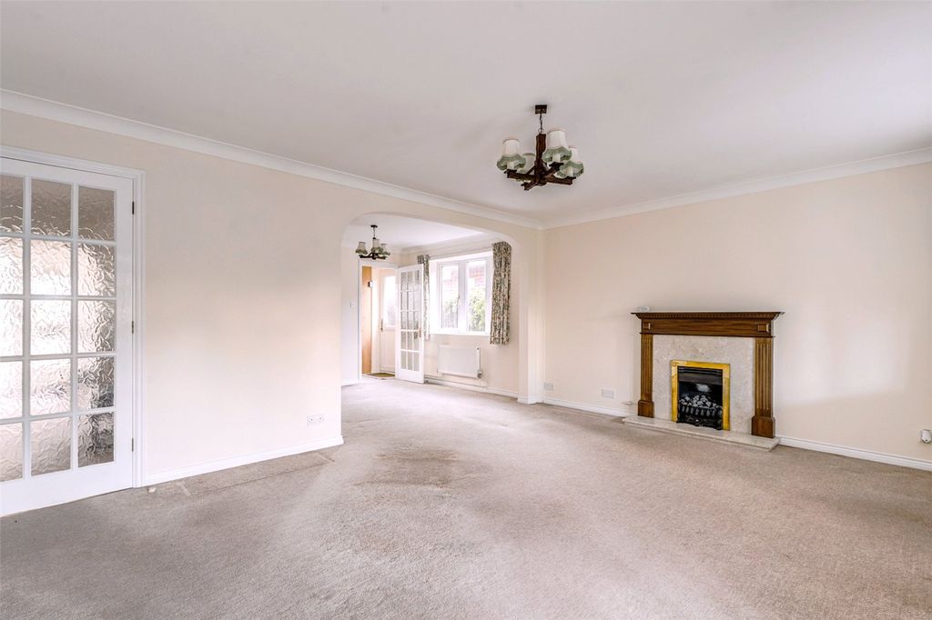 Property photo 2 of 21 Picture No. 14