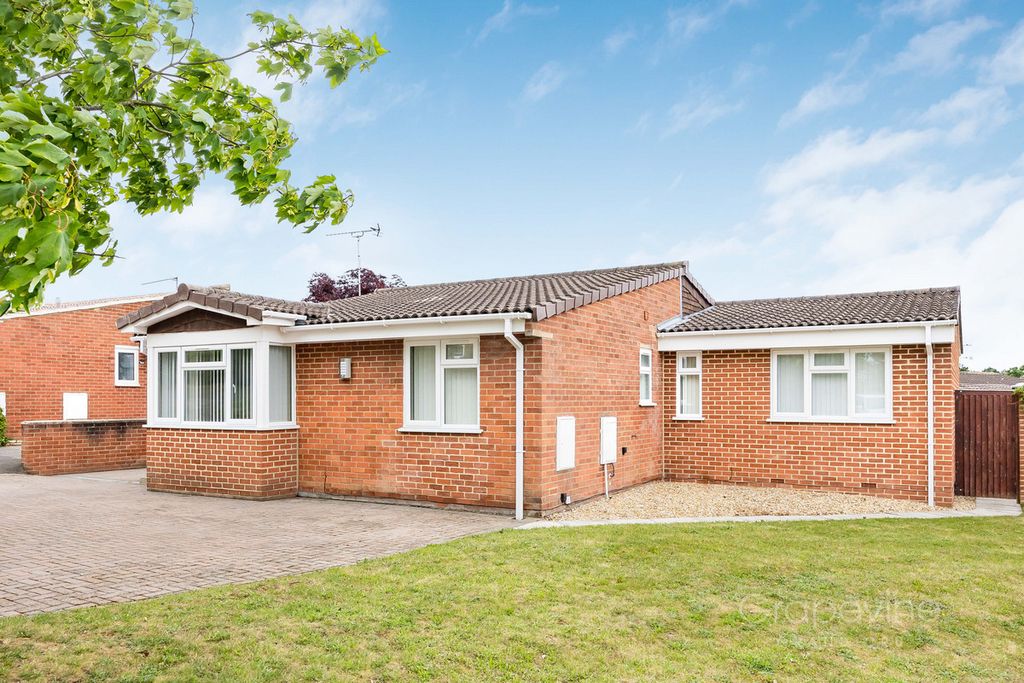 Property photo 1 of 27