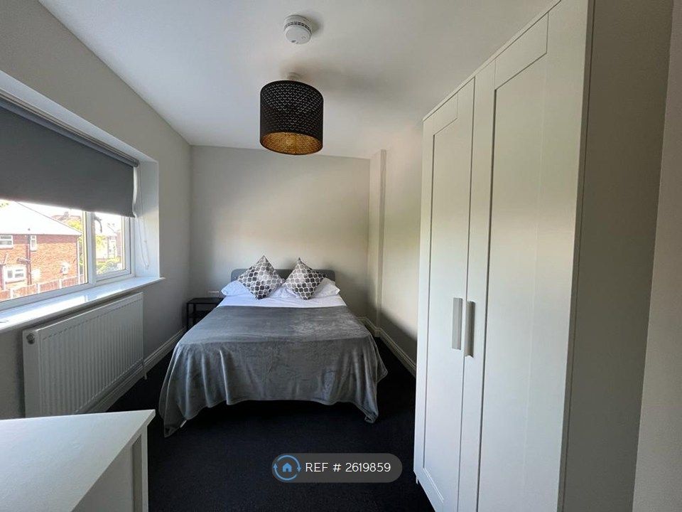 Property photo 3 of 4 Room 3 Double En-Suite  - Let