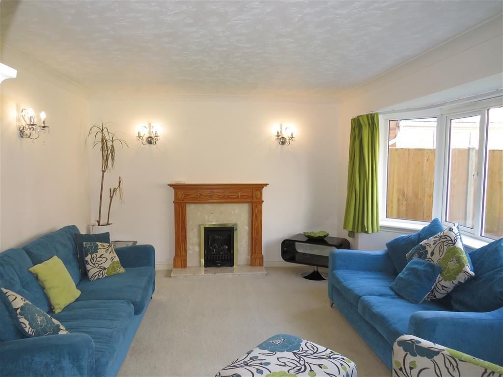 Property photo 3 of 12 Living Room