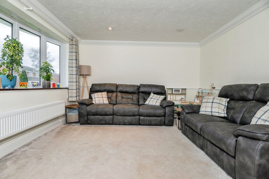 Property photo 2 of 34