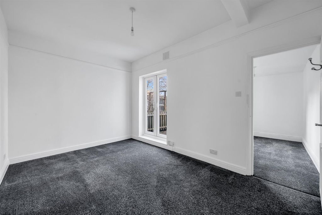 Property photo 3 of 12 Dsc03274.Jpg