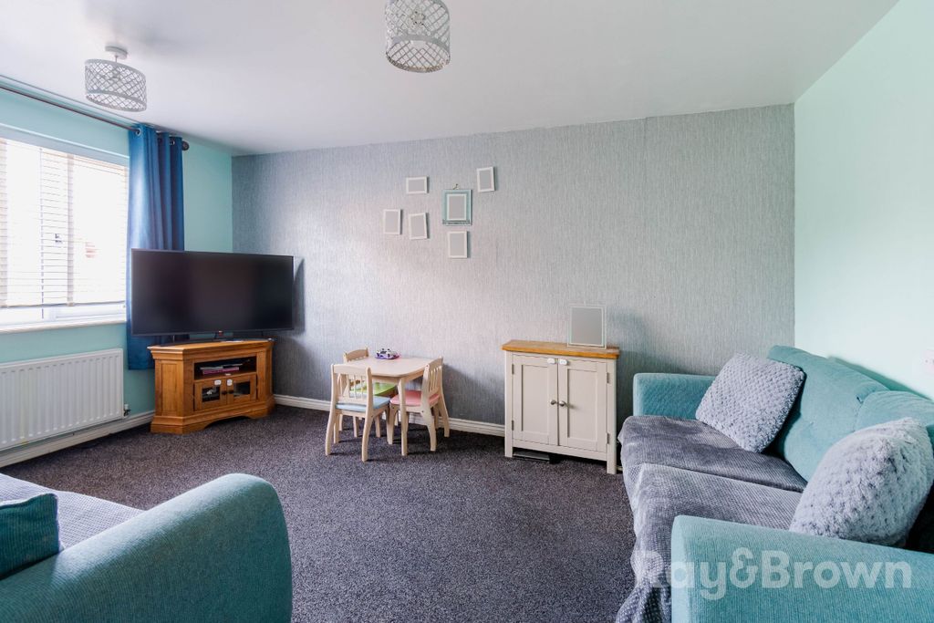 Property photo 2 of 45