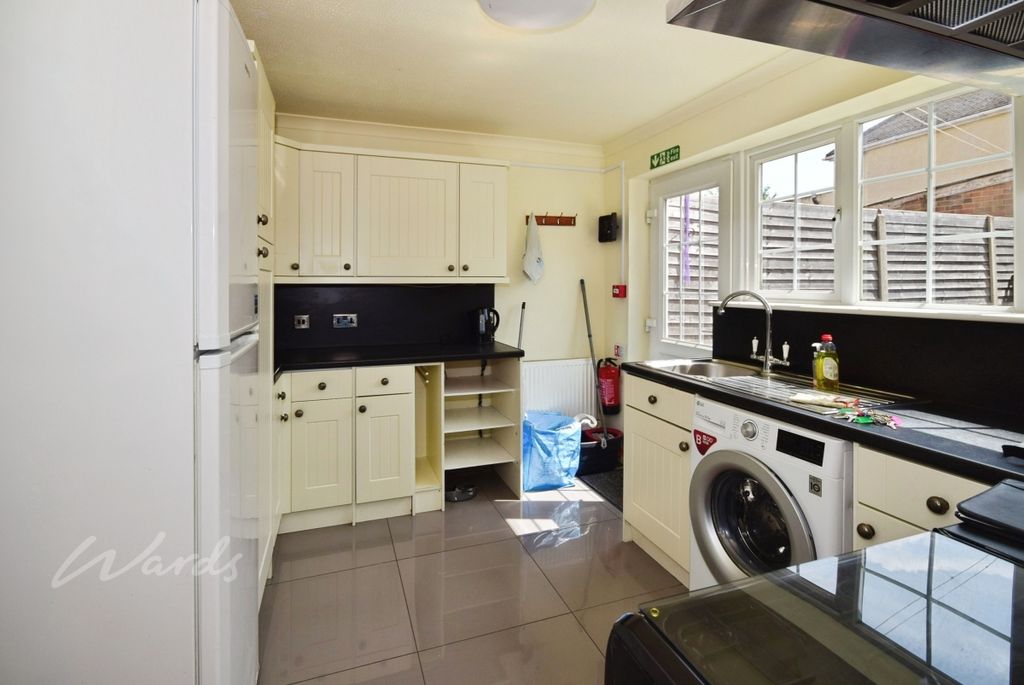 Property photo 2 of 14 Mill Kitchen