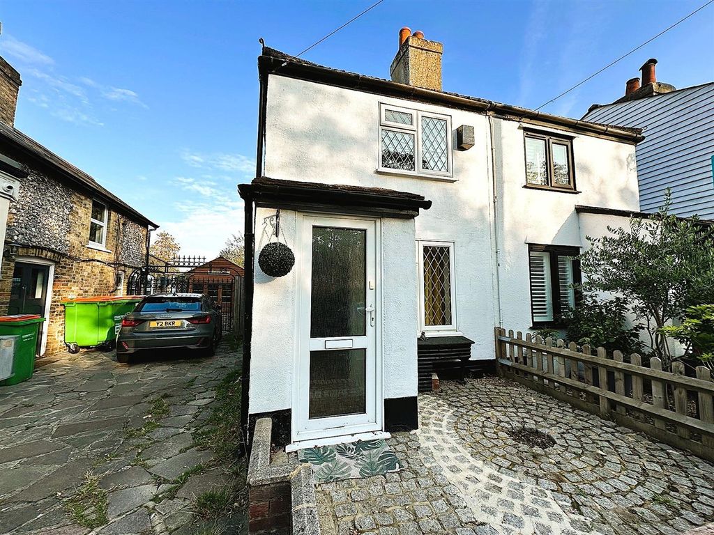 Property photo 1 of 9 10.Jpg