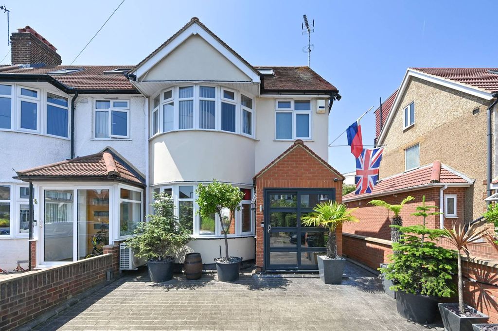 Property photo 2 of 16