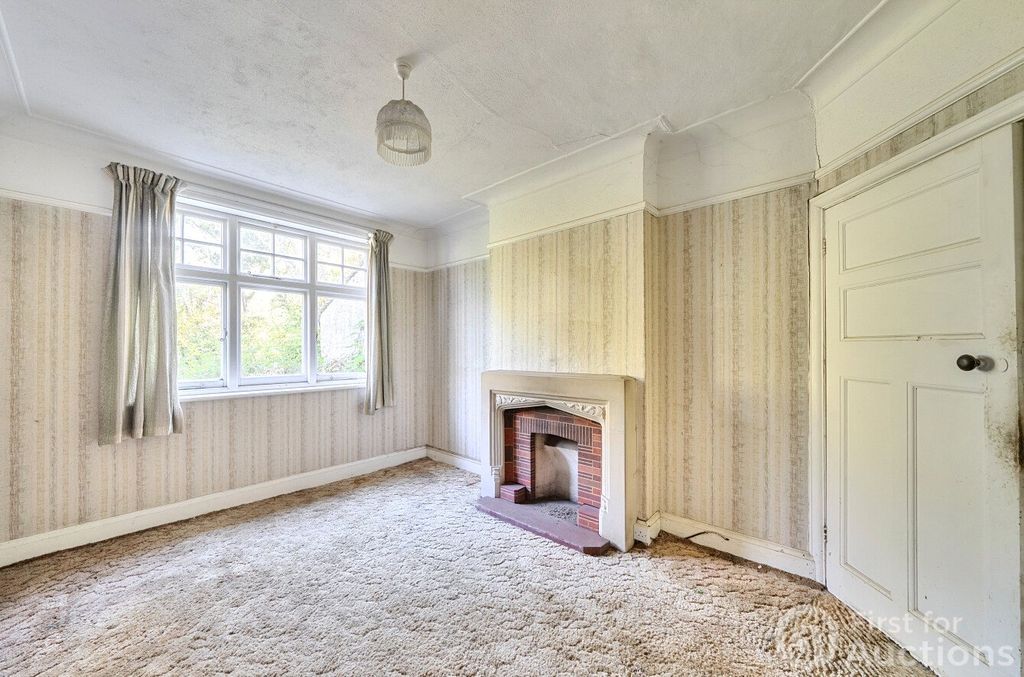 Property photo 2 of 18 2