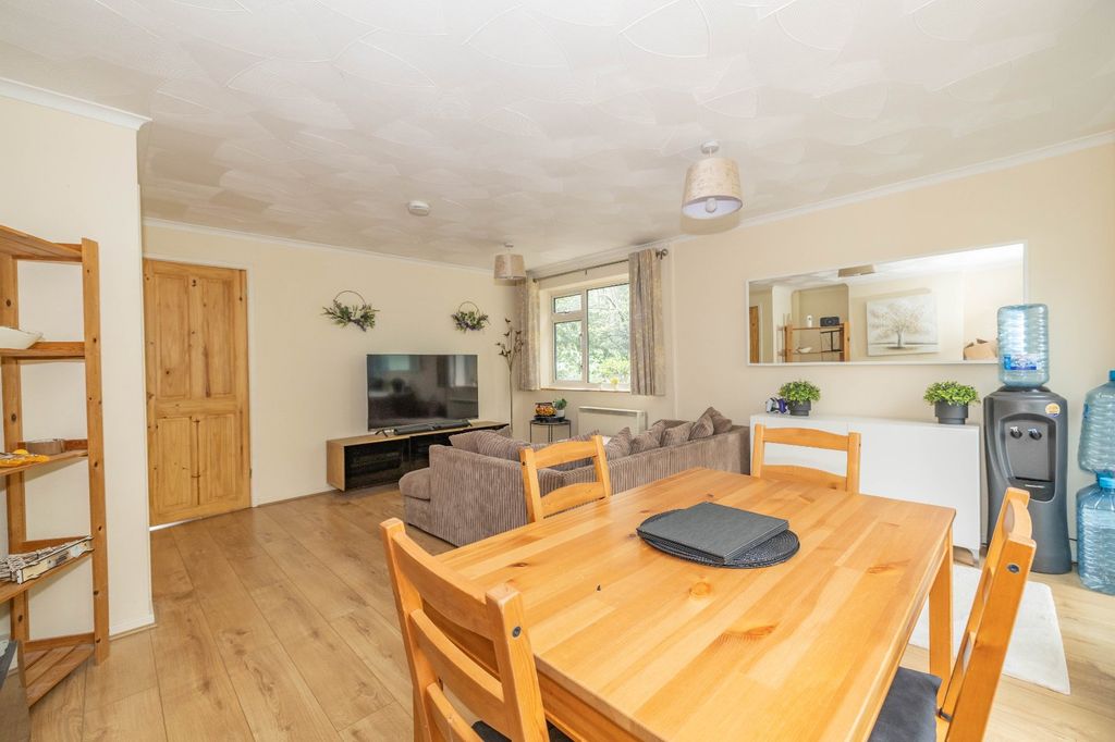 Property photo 2 of 11 Picture 2