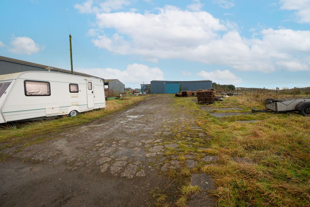 Property photo 2 of 6 4-