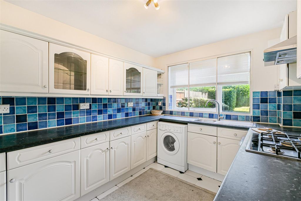 Property photo 3 of 18