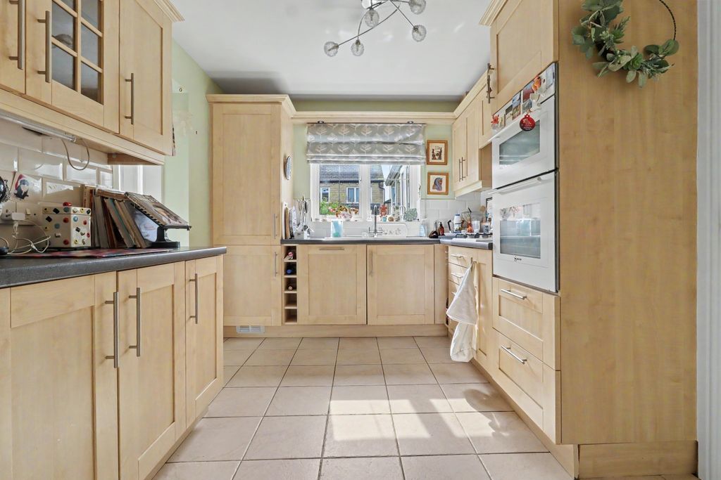 Property photo 2 of 23 Img_3465-Img_3467