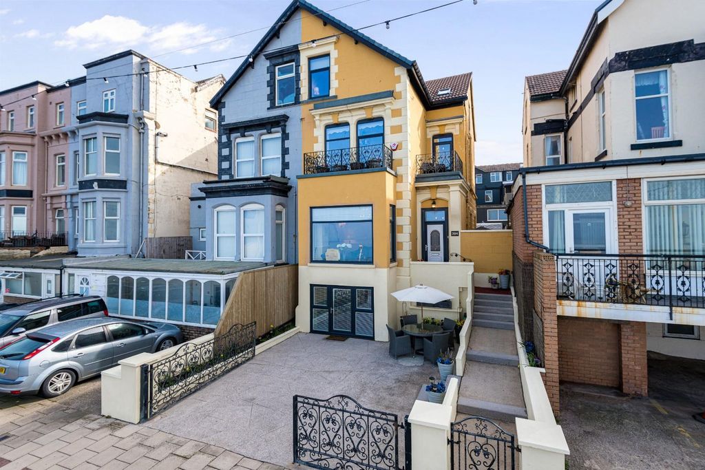 Property photo 1 of 47 3.Jpg