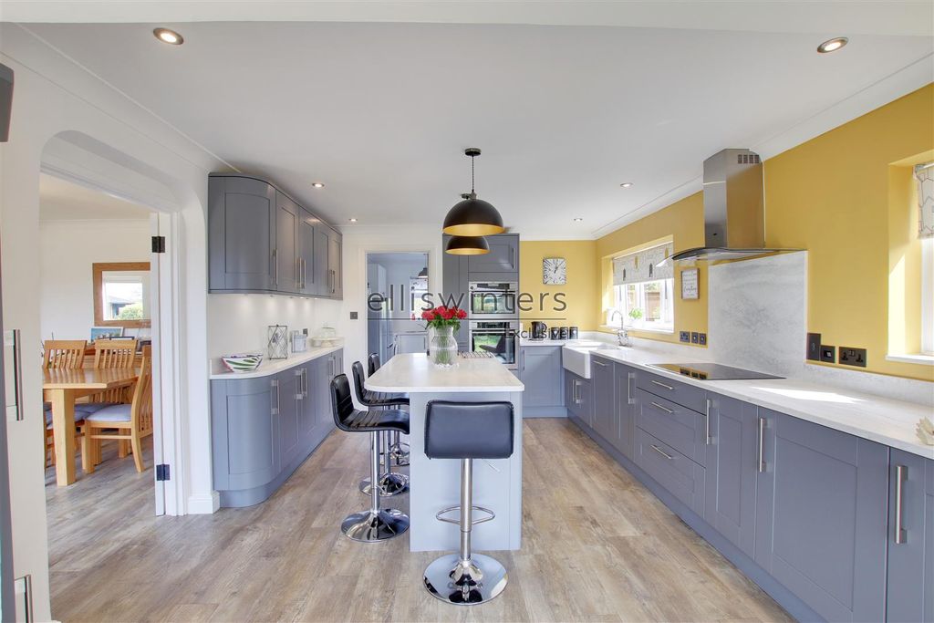 Property photo 2 of 40 Img_9700-Img_9702-Watermarked.Jpg