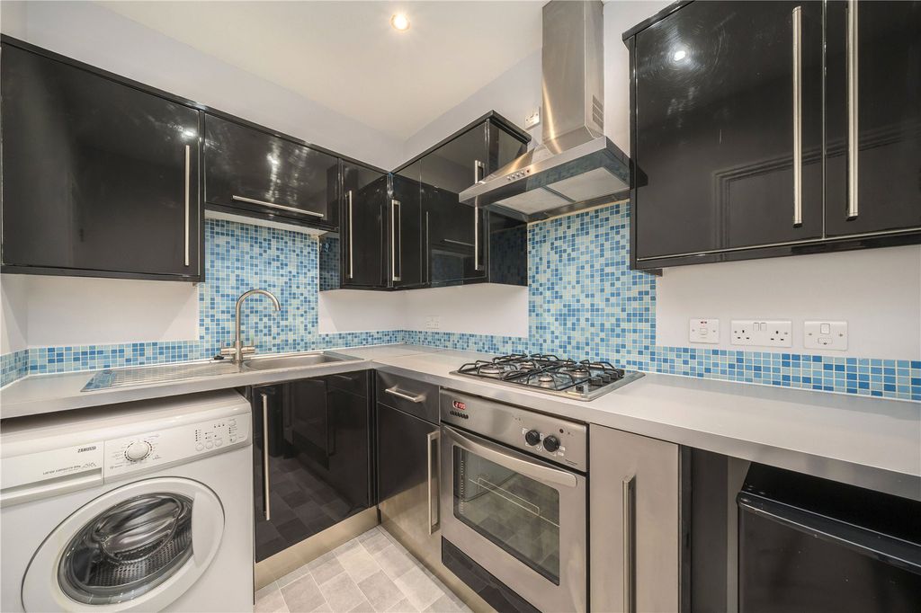 Property photo 1 of 5