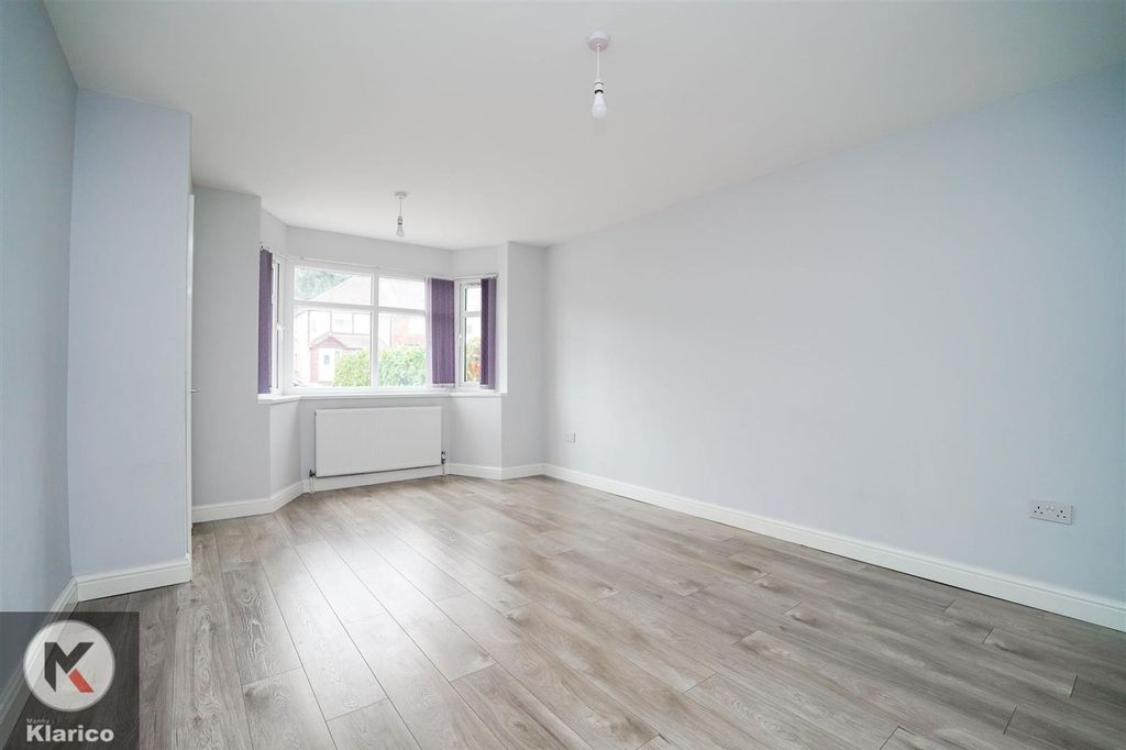 Property photo 2 of 15 Photo.Jpg