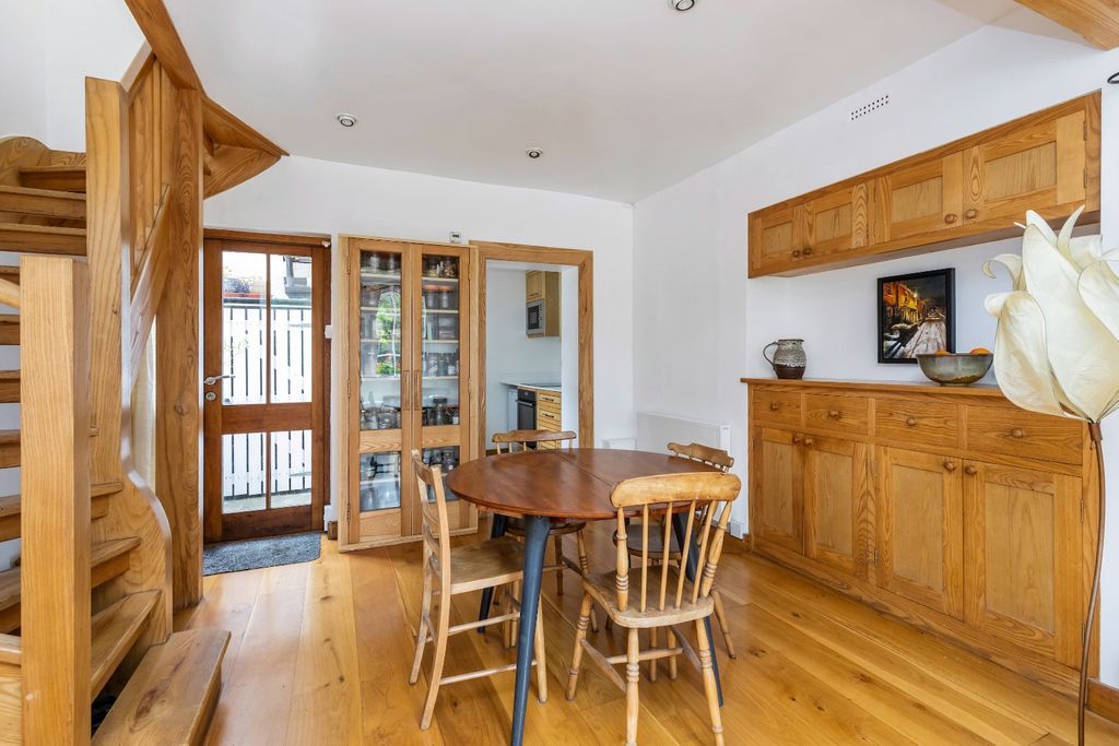 Property photo 3 of 19 4552453